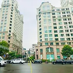 403 Spacious & Modern 1 Bedroom W Balcony City View
