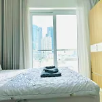 403 Spacious & Modern 1 Bedroom W Balcony City View